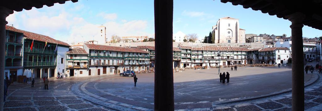 Chinchón Apartamentos La Columna מראה חיצוני תמונה